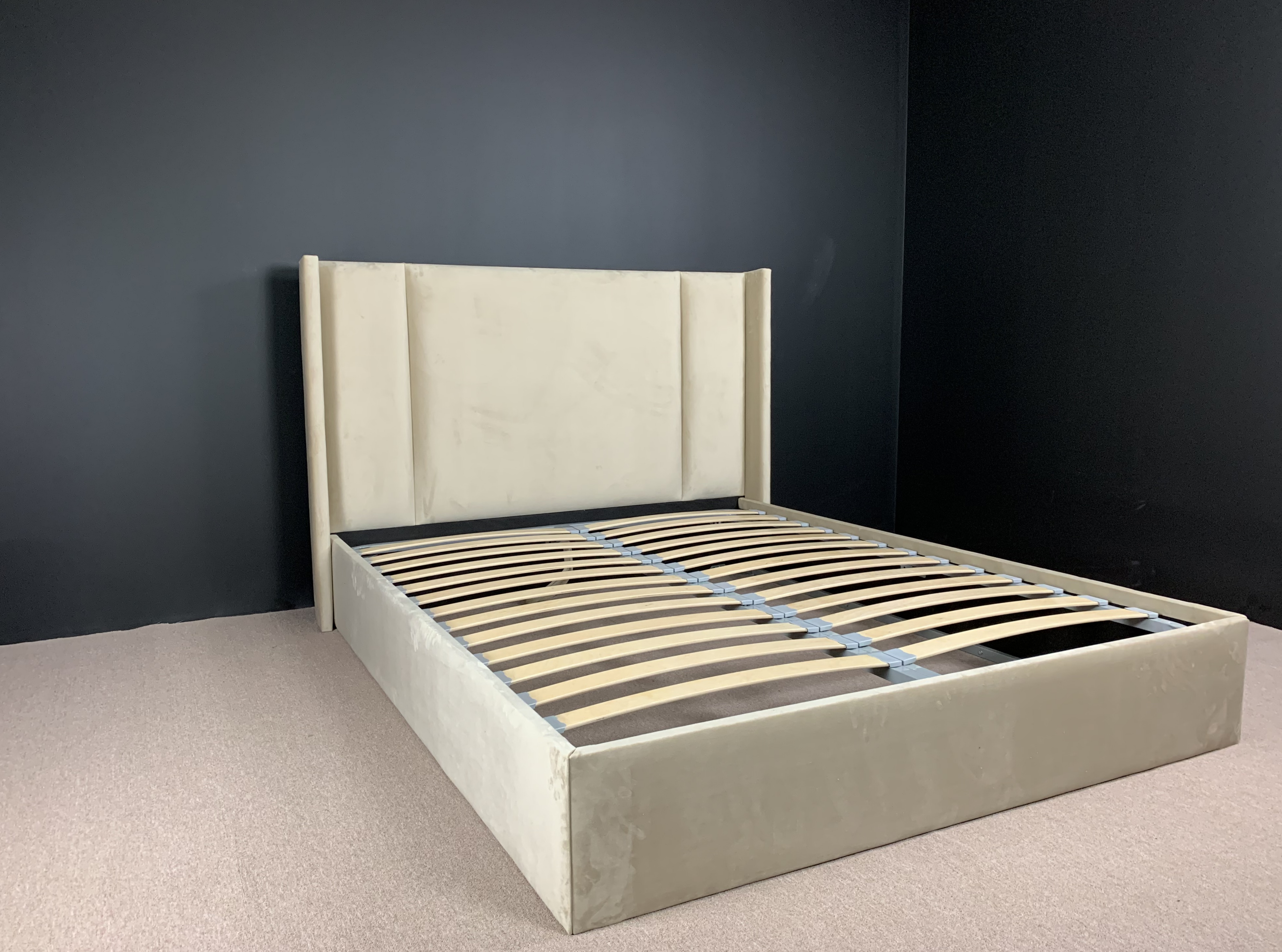 Кровать Luxson Aura 200x200 см